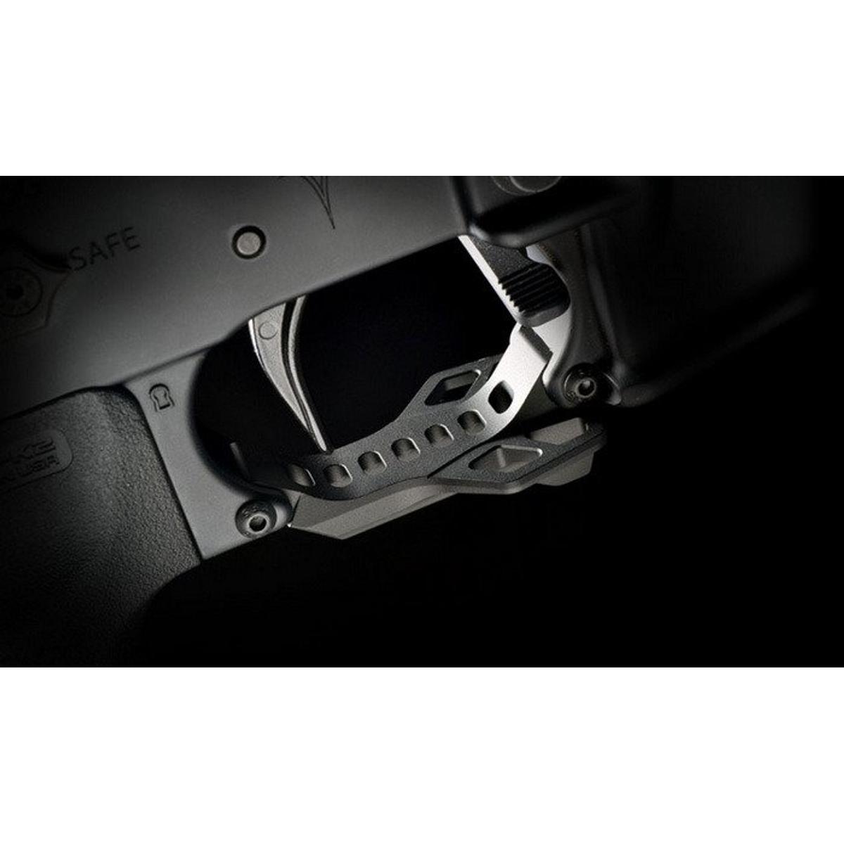 strike industries kablak spustowy cobra billet aluminium trigger guard czarny si btg cobra bk