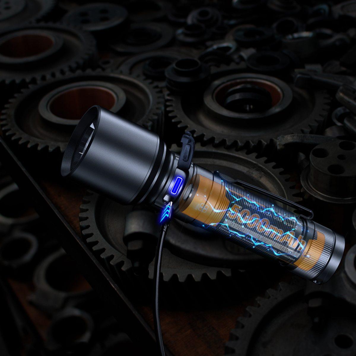 fenix latarka edc 3000 lumenow c7