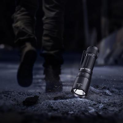 fenix latarka taktyczna 1000 lumenow tk05r