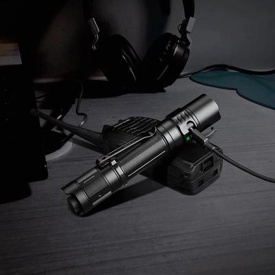 fenix latarka taktyczna 1700 lumenow pd35r