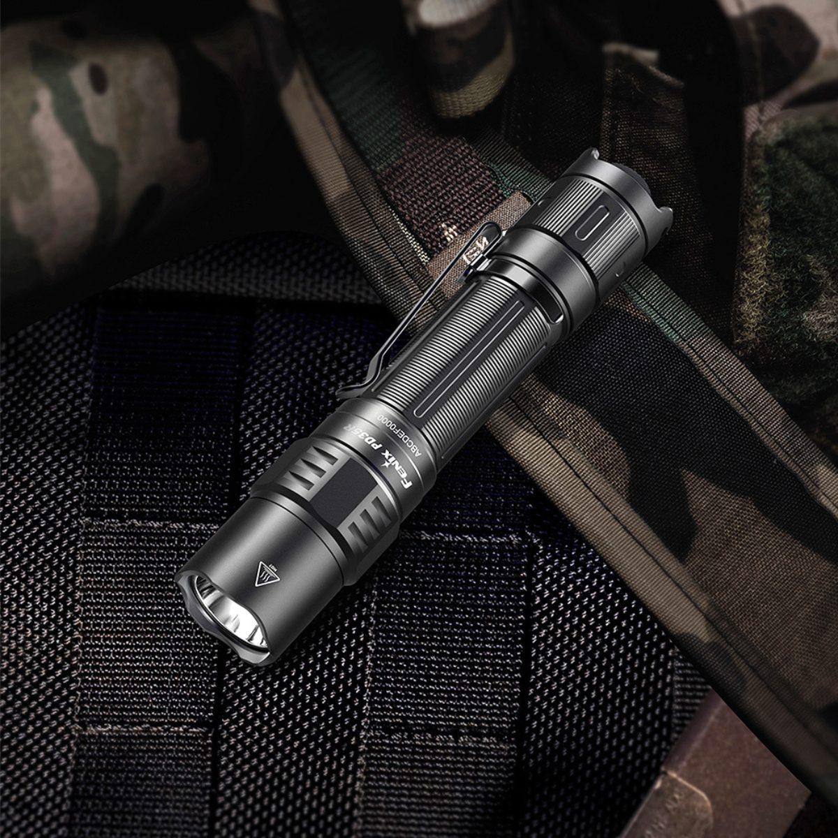 fenix latarka taktyczna 1700 lumenow pd35r