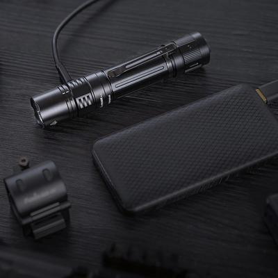 fenix latarka taktyczna 2800 lumenow pd36r pro