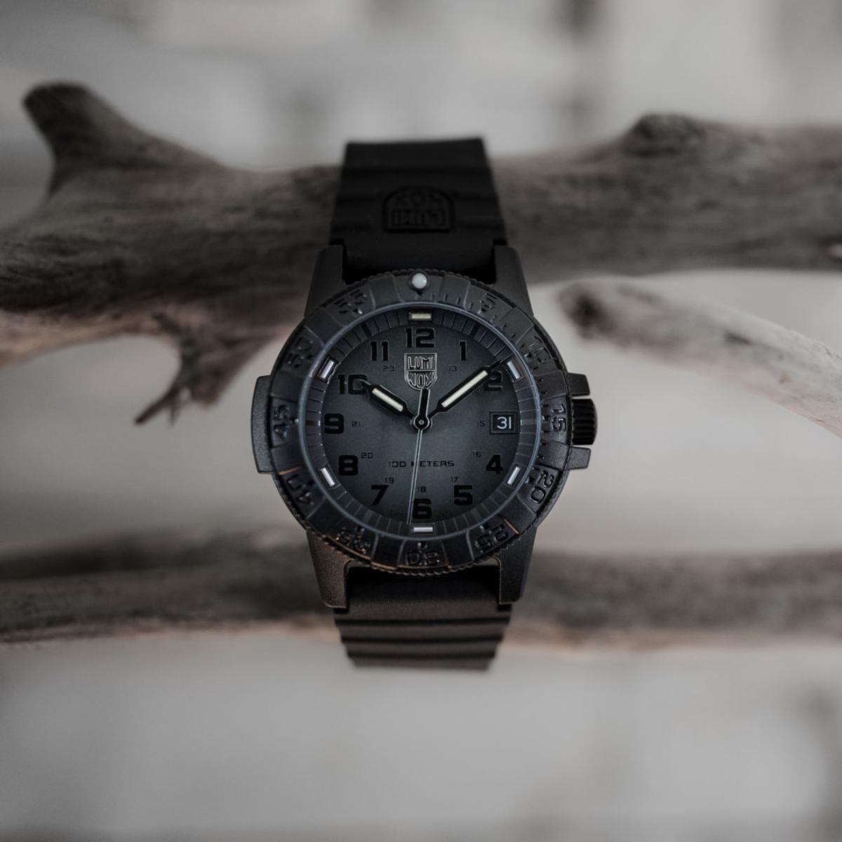 luminox zegarek leatherback sea turtle 0300 series blackout xs 0301 bo l