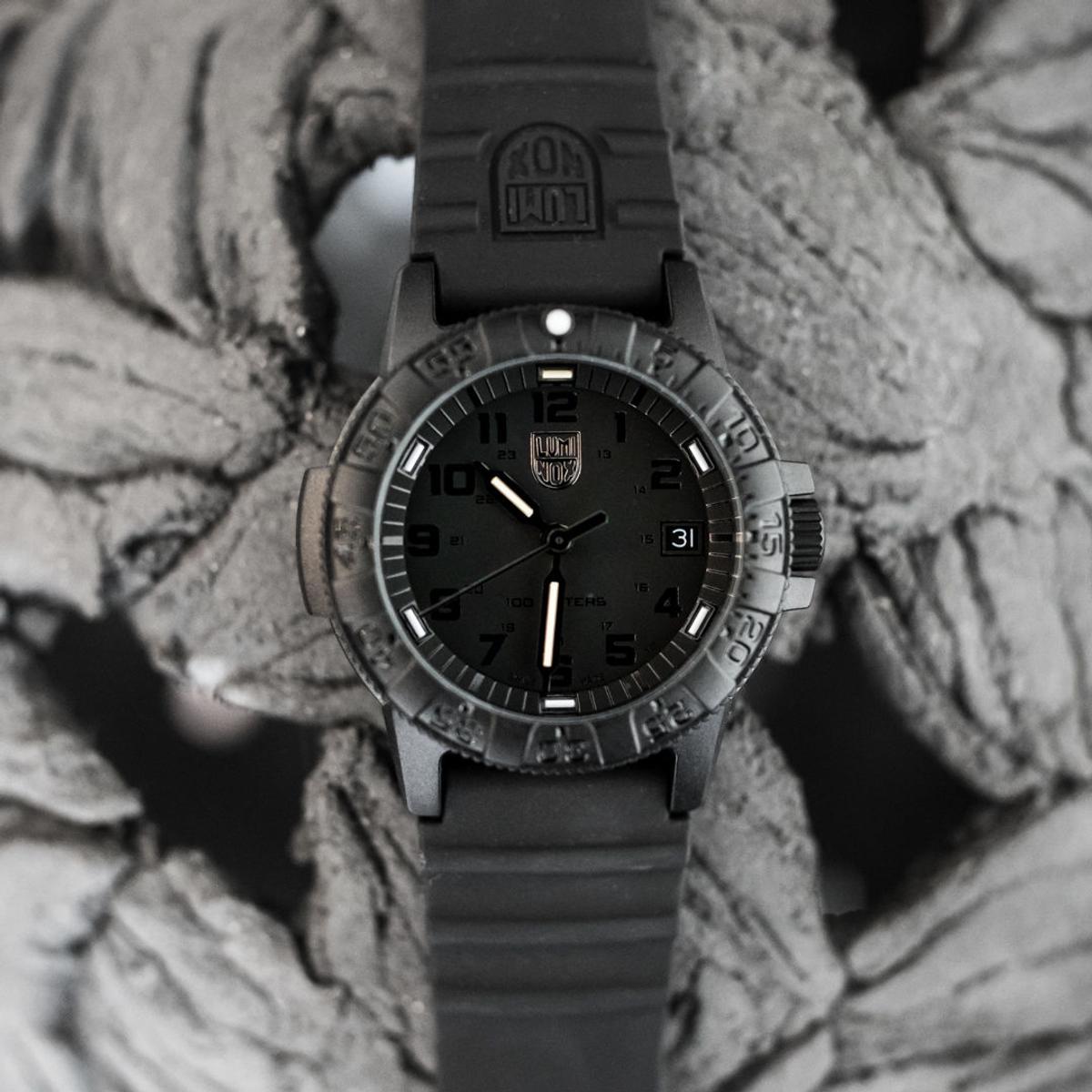 luminox zegarek leatherback sea turtle 0300 series blackout xs 0301 bo l