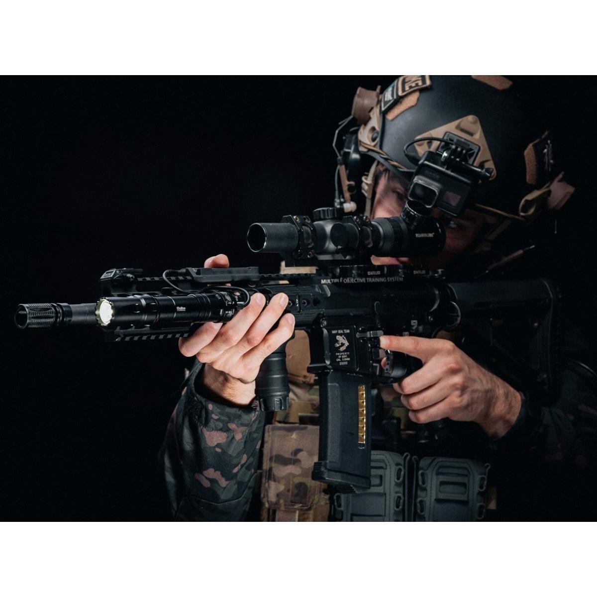 olight latarka do broni dlugiej odin z montazem 2000 lumenow czarna