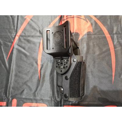 vega holsters kydexowa kabura owb z zabezpieczeniem do pistoletu glock 17 19 latarka vkz804