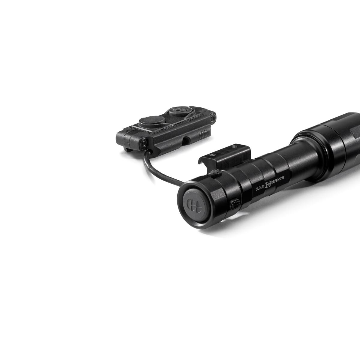 cloud defensive latarka taktyczna na bron dluga rein 3 0 czarna df s 650 blk