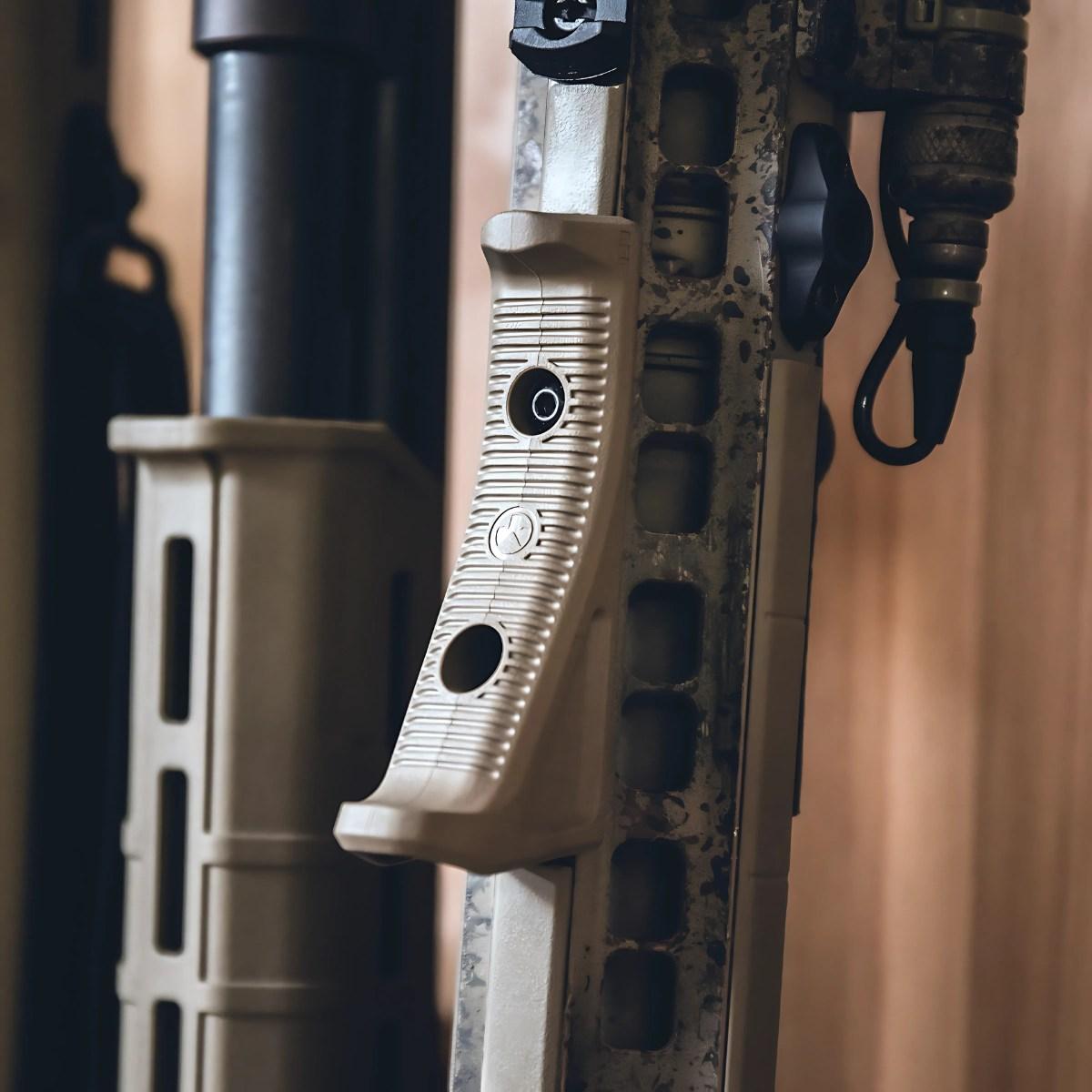 magpul chwyt m lok afg angled fore grip fde mag598 fde