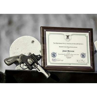 smith wesson performance center 327 wr jerry miculek world record revolver 5 z kolimatorem 14045