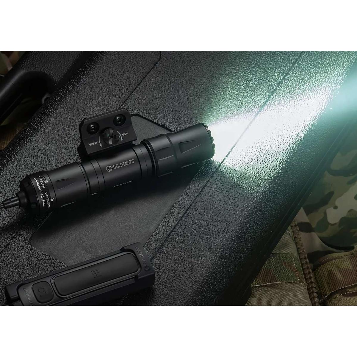 olight latarka do broni dlugiej olight odin s matte desert tan z montazem 1500 lumenow