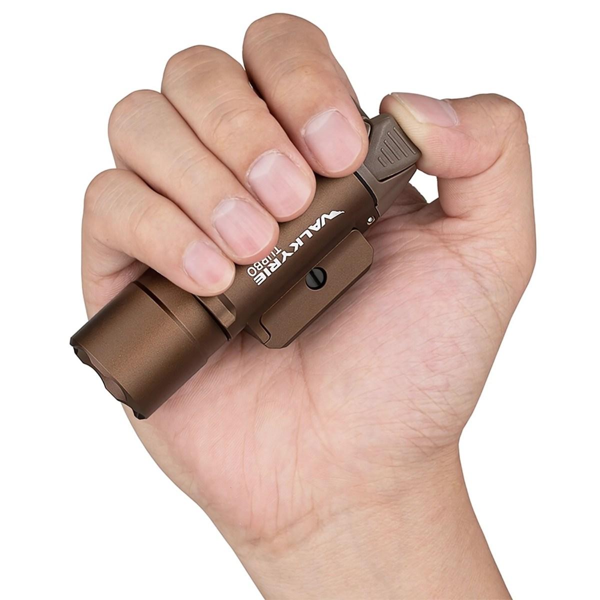 olight latarka pistoletowa valkyrie turbo desert tan 250 lumenow