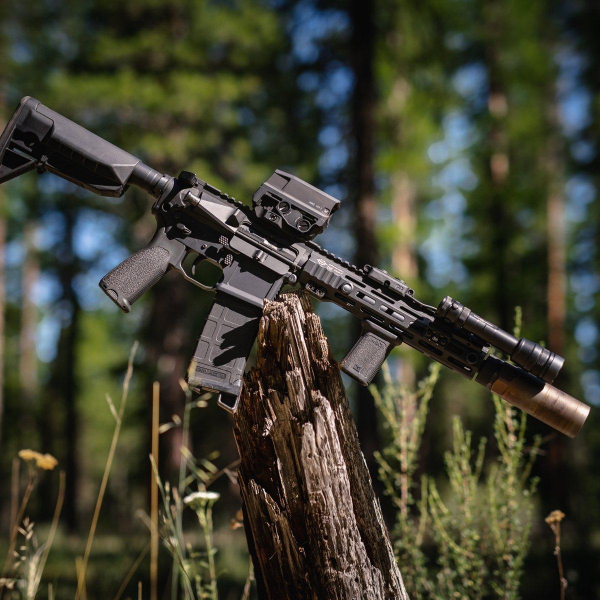 cloud defensive latarka taktyczna na bron dluga rein 3 0 czarna df s 650 blk