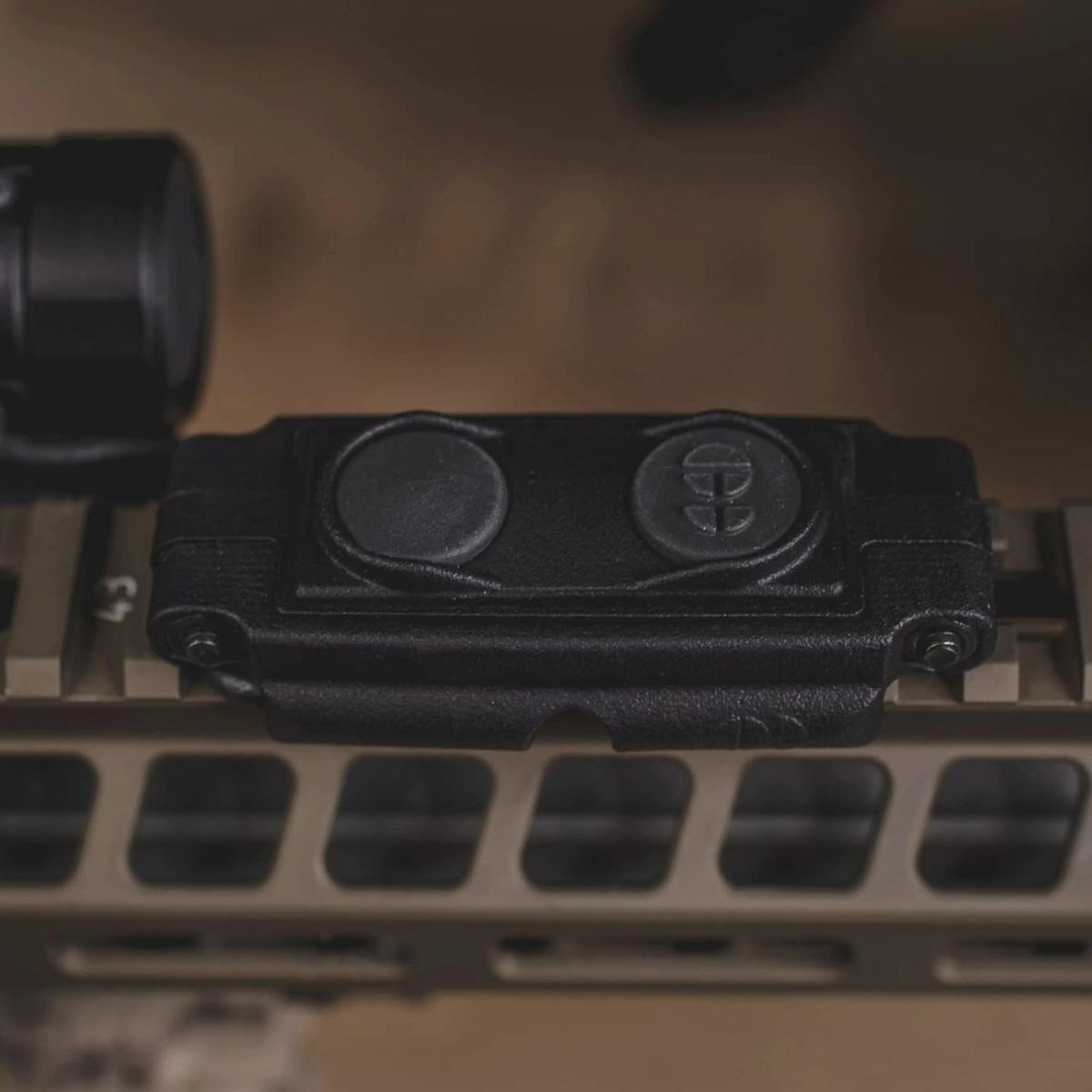 cloud defensive latarka taktyczna na bron dluga rein 3 0 czarna df s 650 blk