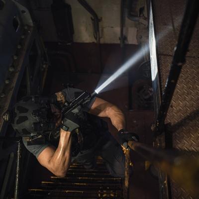 surefire latarka x300u b czarna 1000 lumenow