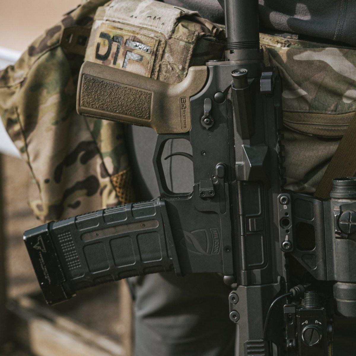 b5 systems chwyt pistoletowy do ar15 p grip 23 odg pgr 1134