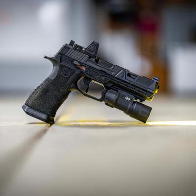 cloud defensive latarka pistoletowa epl duty czarna cdepl d blk