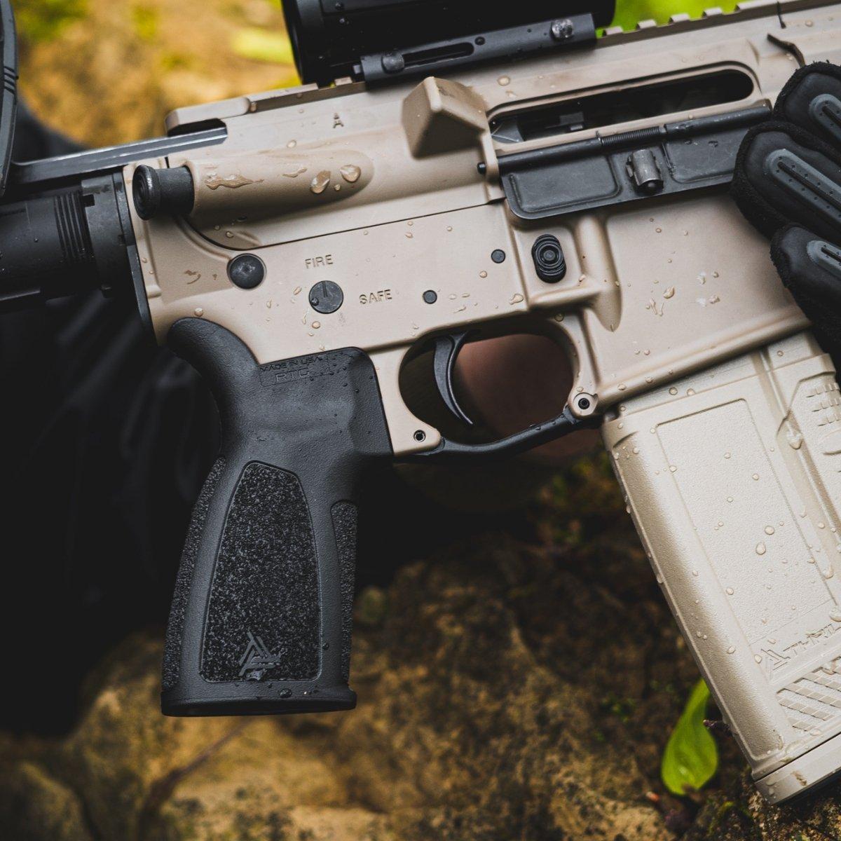 thril chwyt ar 15 rugged tactical dark earth rtg de