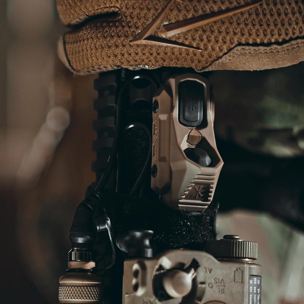 unity tactical wlacznik axon sync streamlight crane plug 4 5 fde axns li4 5f